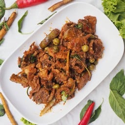 หมูป่าผัดเผ็ด