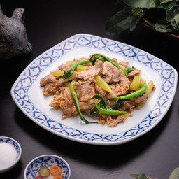 ผัดซีอิ๊วไก่