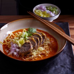 ข้าวซอยแลมบิค น่องไก่