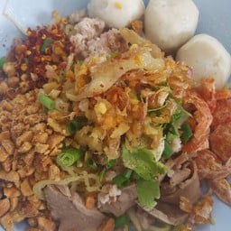 ก๋วยเตี๋ยวแห้ง พิเศษ ระบุเส้นด้วยค่ะ