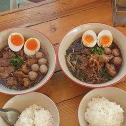 ก๋วยเตี๋ยวอร่อยติดลิ้น😋