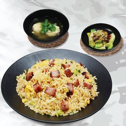 SET E ข้าวผัดหมูแดง