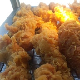 ไก่ทอด L and L fried chicken