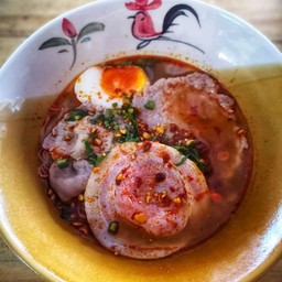 เกาเหลาหมูสามสหายต้มยำ