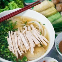 เฝอเวียดนามหมูยอ
