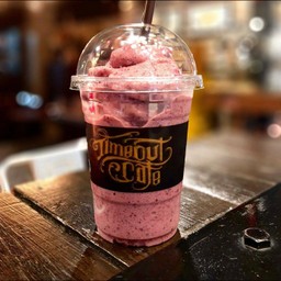 สตอเบอรี่สมูทตี้