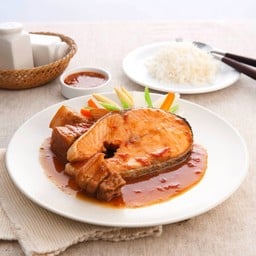 ปลาแซลมอนต้มเค็มเวียดนาม