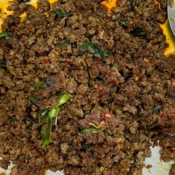 ผัดเผ็ดนกกระทาสับ