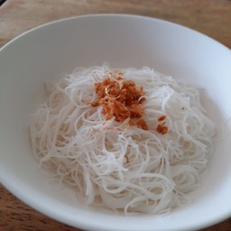 เส้นหมี่น้ำ