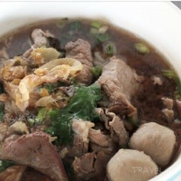 ก๋วยเตี๋ยวไก่&เนื้อ ขนมจีนน้ำยาป้าตา