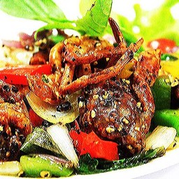 ปูนิ่มผัดพริกไทยดำ