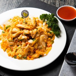 ก๋วยเตี๋ยวคั่วไก่