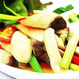 เห็ดออรินจิผัดน้ำมันหอย