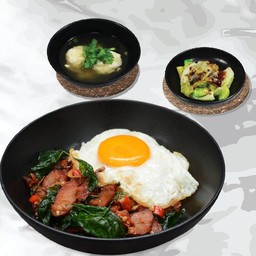 SET F ข้าวกระเพราไข่ดาว