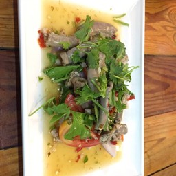 ยำใส้อ่อน