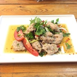 ยำหมูเด้ง