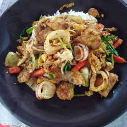 ผัดผงกะหรี่รวมมิตร