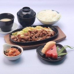 ชุดหมูคุโรบูตะผัดซอสอิราชัย