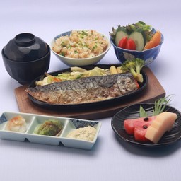 ชุดสเต็กปลาซาบะ