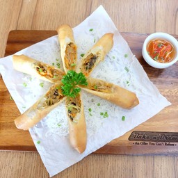 ปอเปี๊ยะหมูสับเห็ดหอม