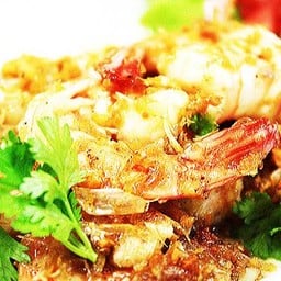 กุ้งทอดกระเทียมพริกไทย