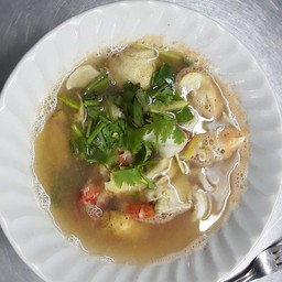 ต้มยำรวมน้ำใส