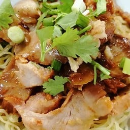 ร้านเฮียลือบะหมี่เกี๊ยวกุ้ง ปู หมูแดง ตลาดสาย 2