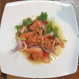 ยำปลาแซลมอล