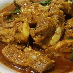 แกงเผ็ดกระดูกหมู