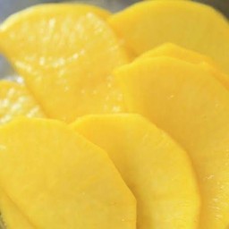 ไชเท้าเหลืองดอง