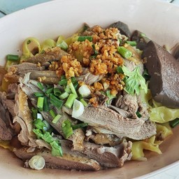 ก๋วยเตี๋ยวแห้งเป็ดหั่น(เป็ดพะโล้) พิเศษ