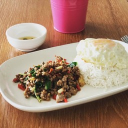 ข้าวกระเพรา