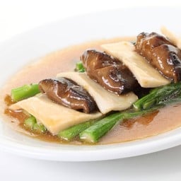 เป๋าฮื้อแผ่นเจี๋ยนคะน้าฮ่องกง