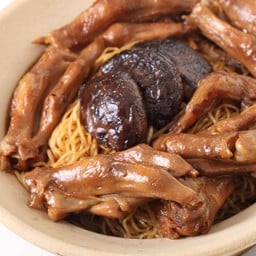 ขาห่านอบบะหมี่ (S)