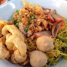 บะหมี่เกี๊ยวซิ่งลุงหนวด ลาดกระบัง13/8