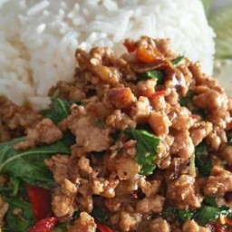 ข้าวกระเพราเนื้อ