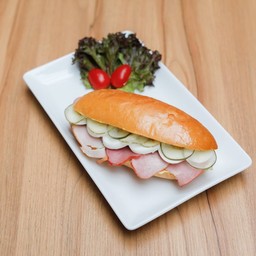 โรล์ปารีสแฮมกับไข่