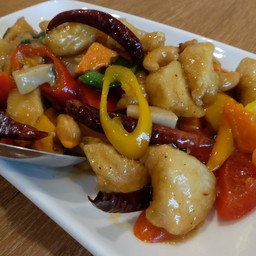 ไก่ผัดเม็ดมะม่วงหิมพานต์