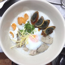 โจ๊ก-หมูเครื่องใน ( 3ไข่ )