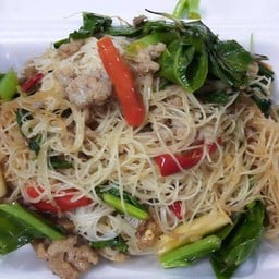 เส้นหมื่ผัดขื้เมาหมู