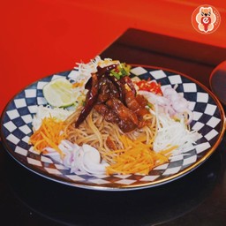 สปาเก็ตตี้ผัดกะปิ หมูหวาน
