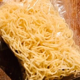 หมี่กรอบ