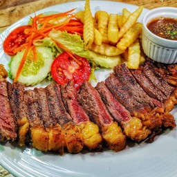 สเต๊กเนื้อ  Aussie Striploin กลาสเฟด 250g