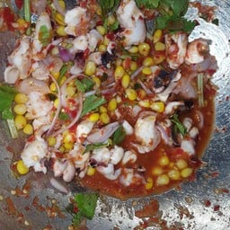 ยำปูม้ายำปลาหมึก