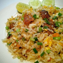 ข้าวผัดปลาสลิด