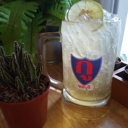 น้ำผึ้งมะนาวโซดา (Honey with Lemon Soda)