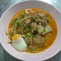 ก๋วยเตี๋ยวซี่โครงหมูตุ๋นต้มยำ
