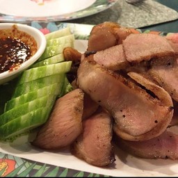 คอหมูย่าง