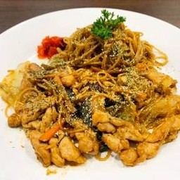 หมี่ผัดญี่ปุ่นรวมมิตร