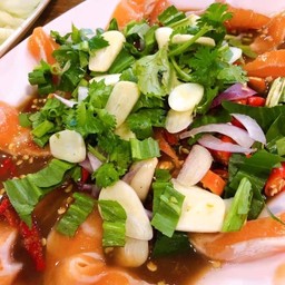 ยำแซลมอล